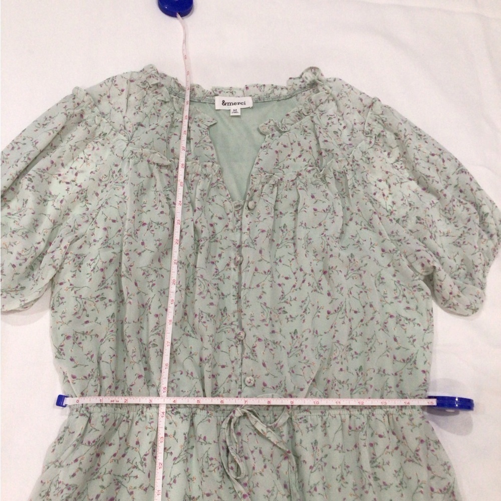Green Ruffled Floral Romper with Puff Sleeves Women’s Size Medium, V-Neck - Picture 9 of 12